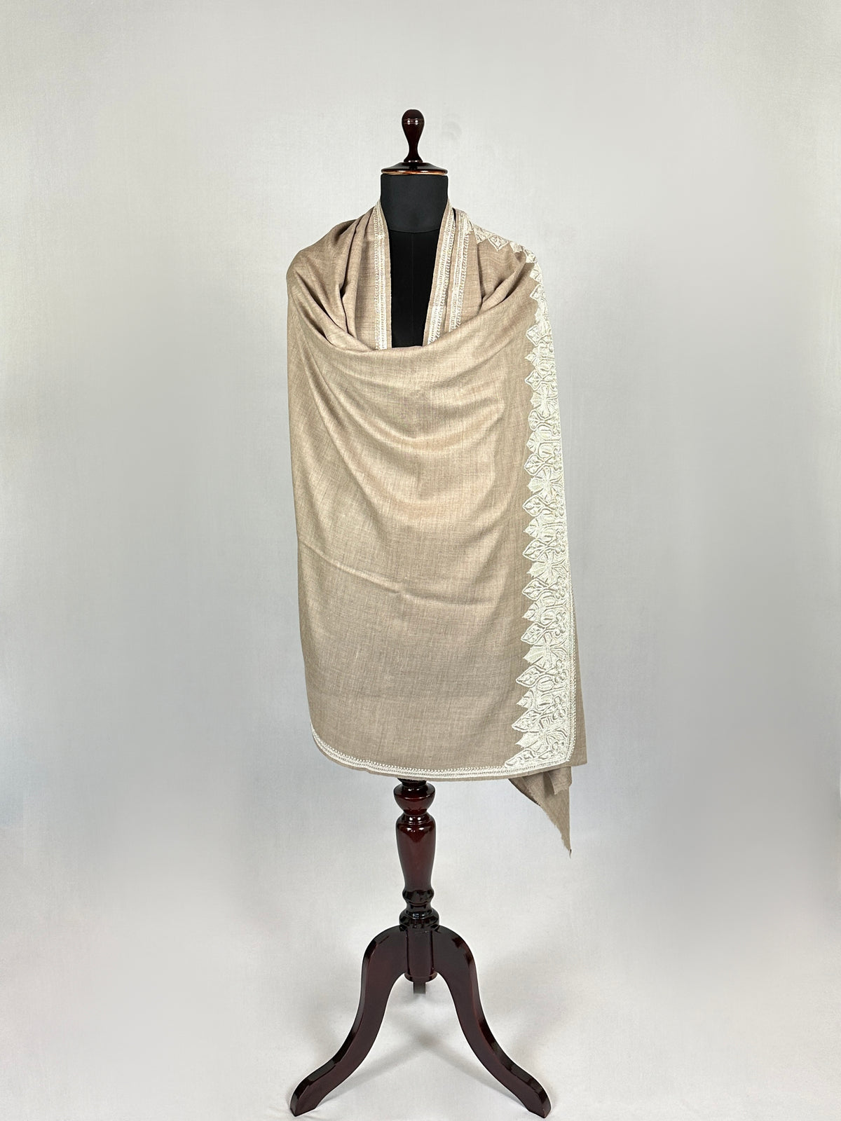 Pashmina Handloom Tilla Shawl