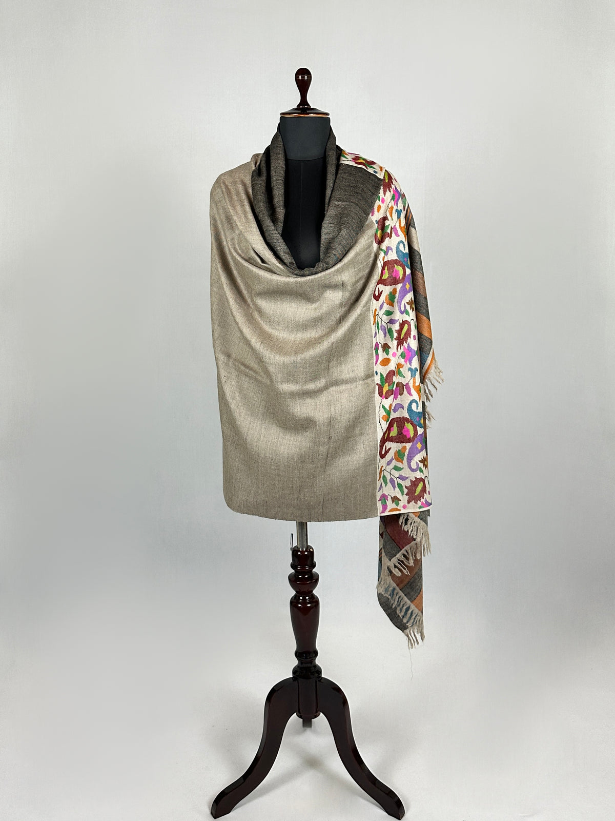 Pashmina Women's Handloom Kani Shawl